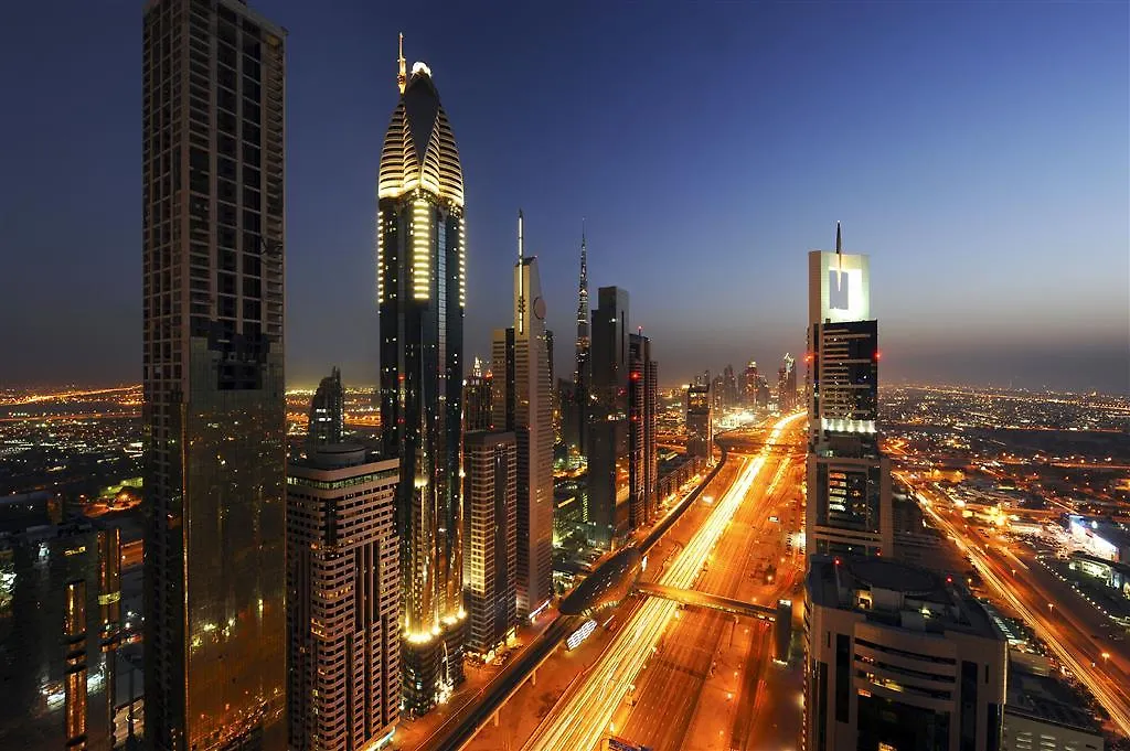 Four Points By Sheraton Sheikh Zayed Road Dubai 4*,