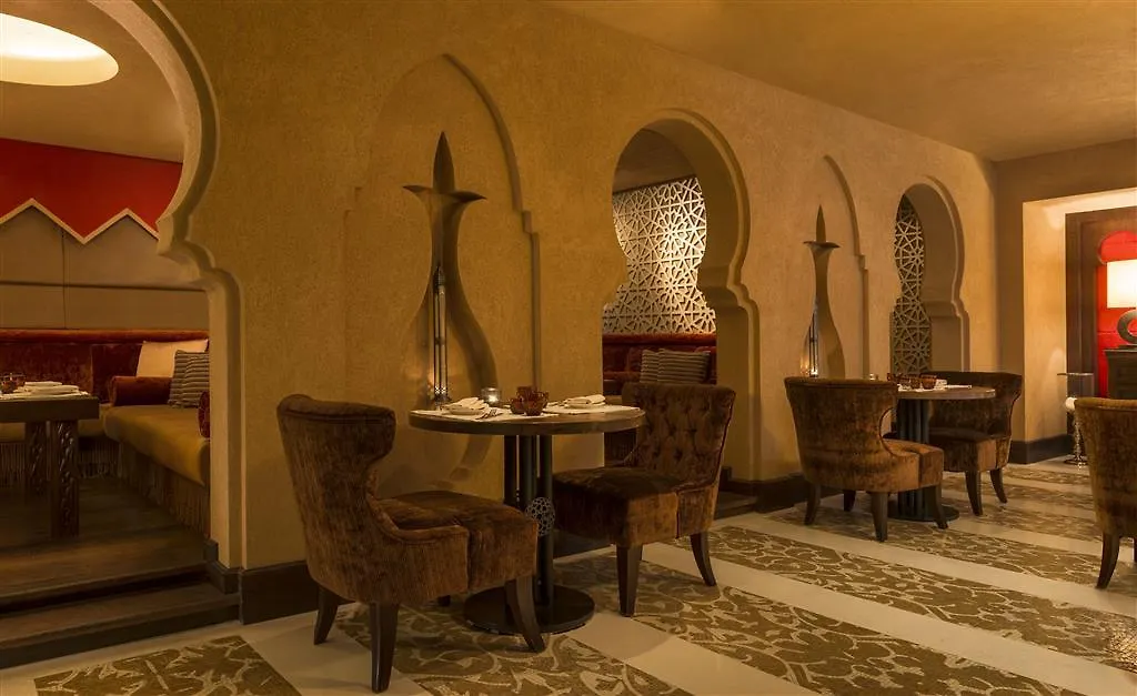 Four Points By Sheraton Sheikh Zayed Road Dubai 4*,